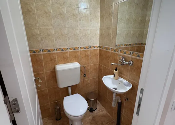 Апартаменти Nn 5 *