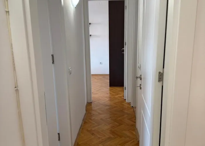 Апартаменти Nn 5 *